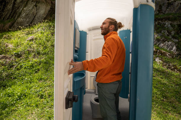 Portable Toilet Options We Offer in Gages Lake, IL